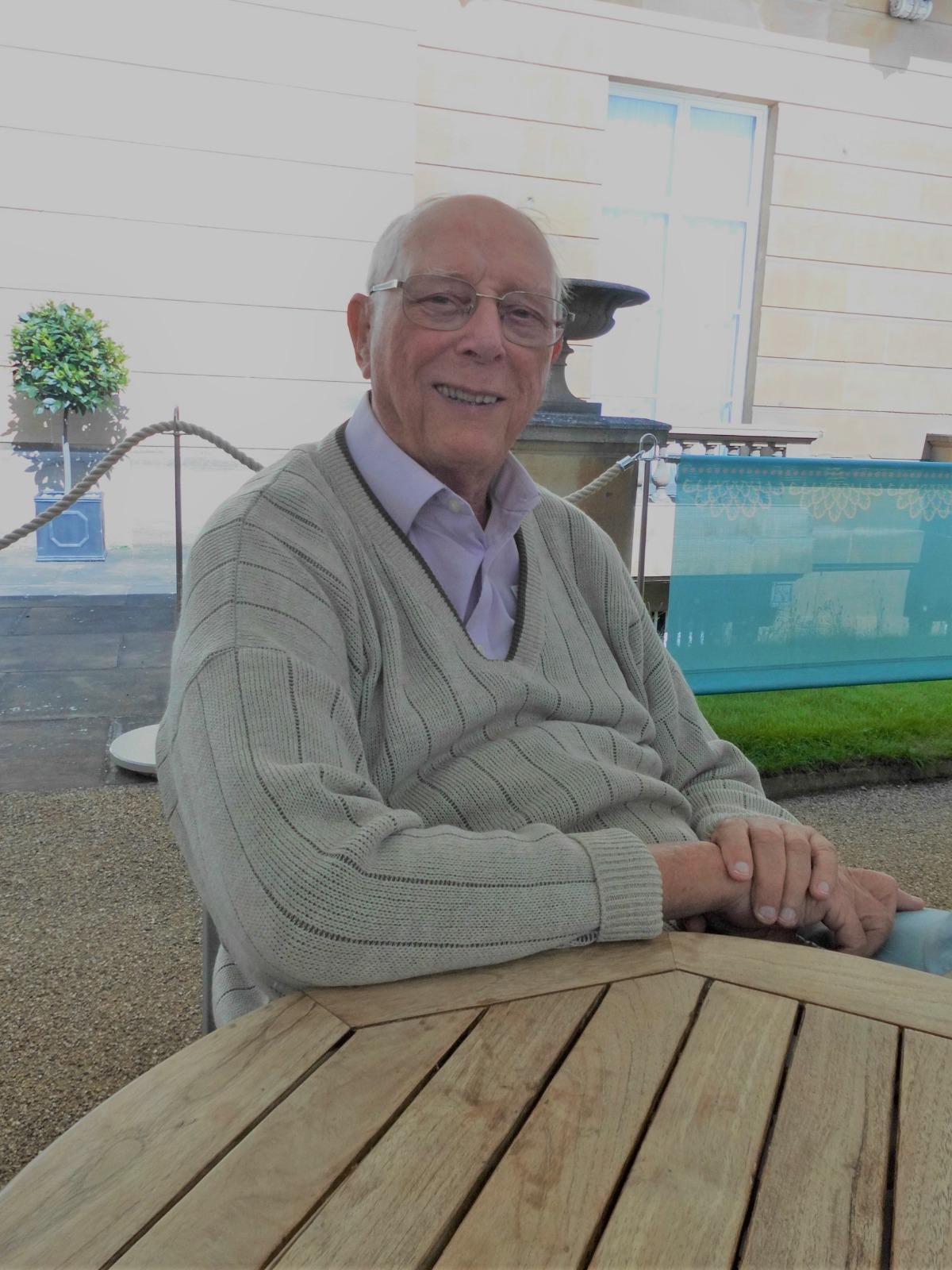 Geoffrey E L Bennett